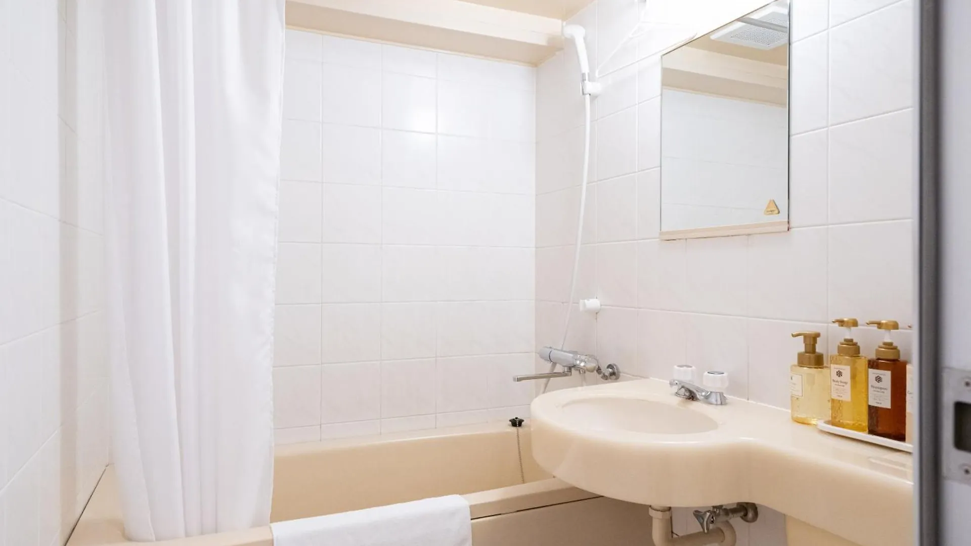 Sapporo Clark Hotel 3*,